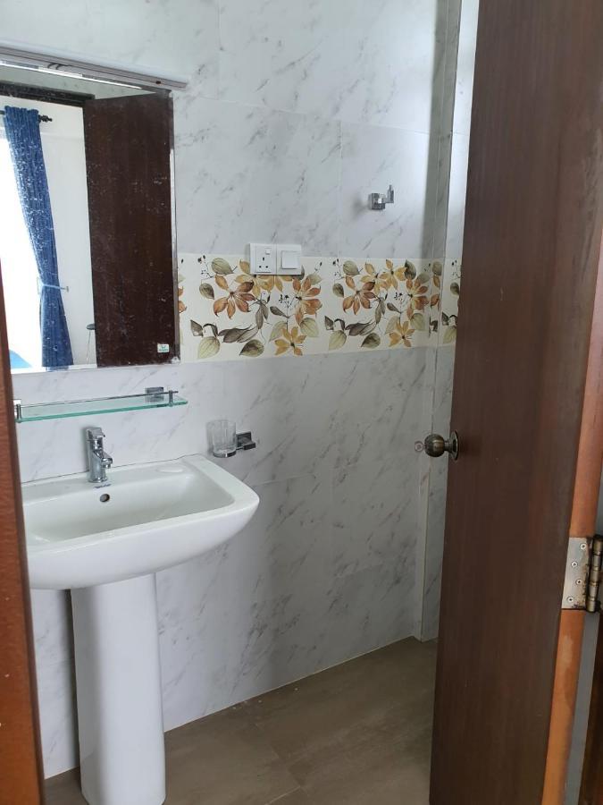 New 2 Bedroom Apartment, 100M Away From The Beach Dehiwala-Mount Lavinia Esterno foto